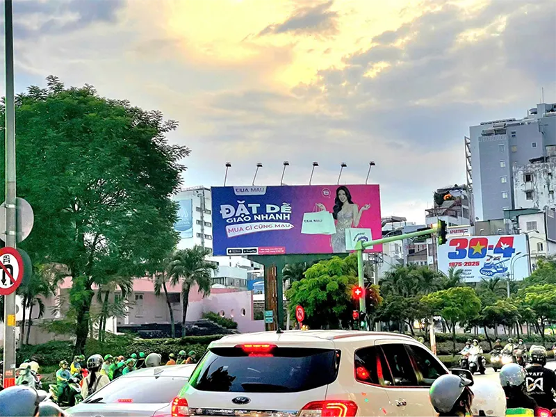 Quảng cáo sự kiện ra mắt MuaMau